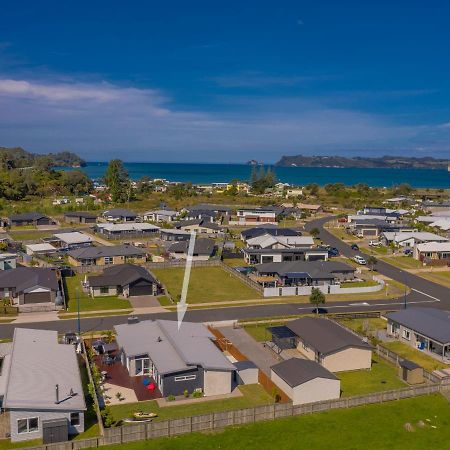 Modern Beach Pad - Whitianga Holiday Home Экстерьер фото