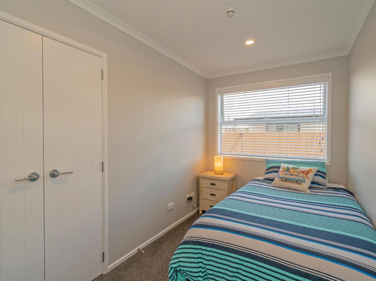 Modern Beach Pad - Whitianga Holiday Home Экстерьер фото