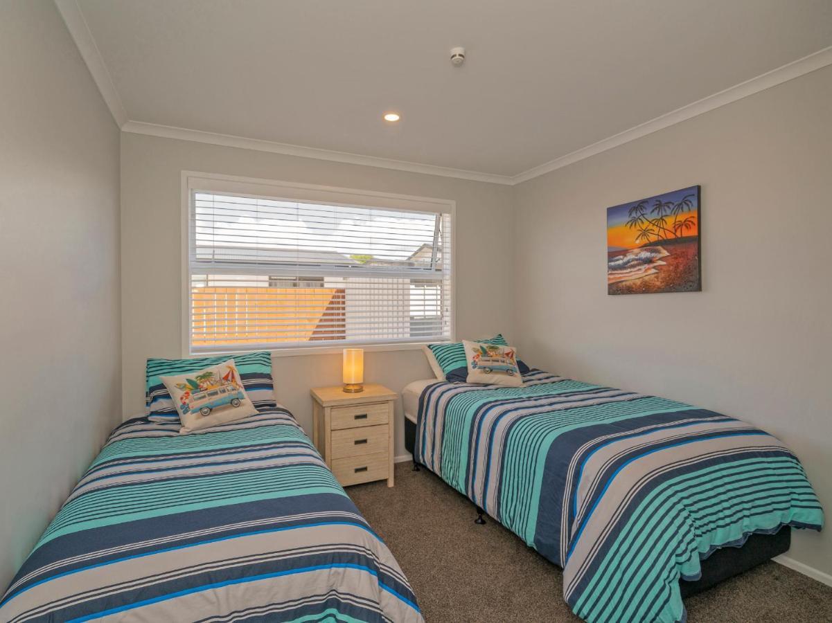 Modern Beach Pad - Whitianga Holiday Home Экстерьер фото