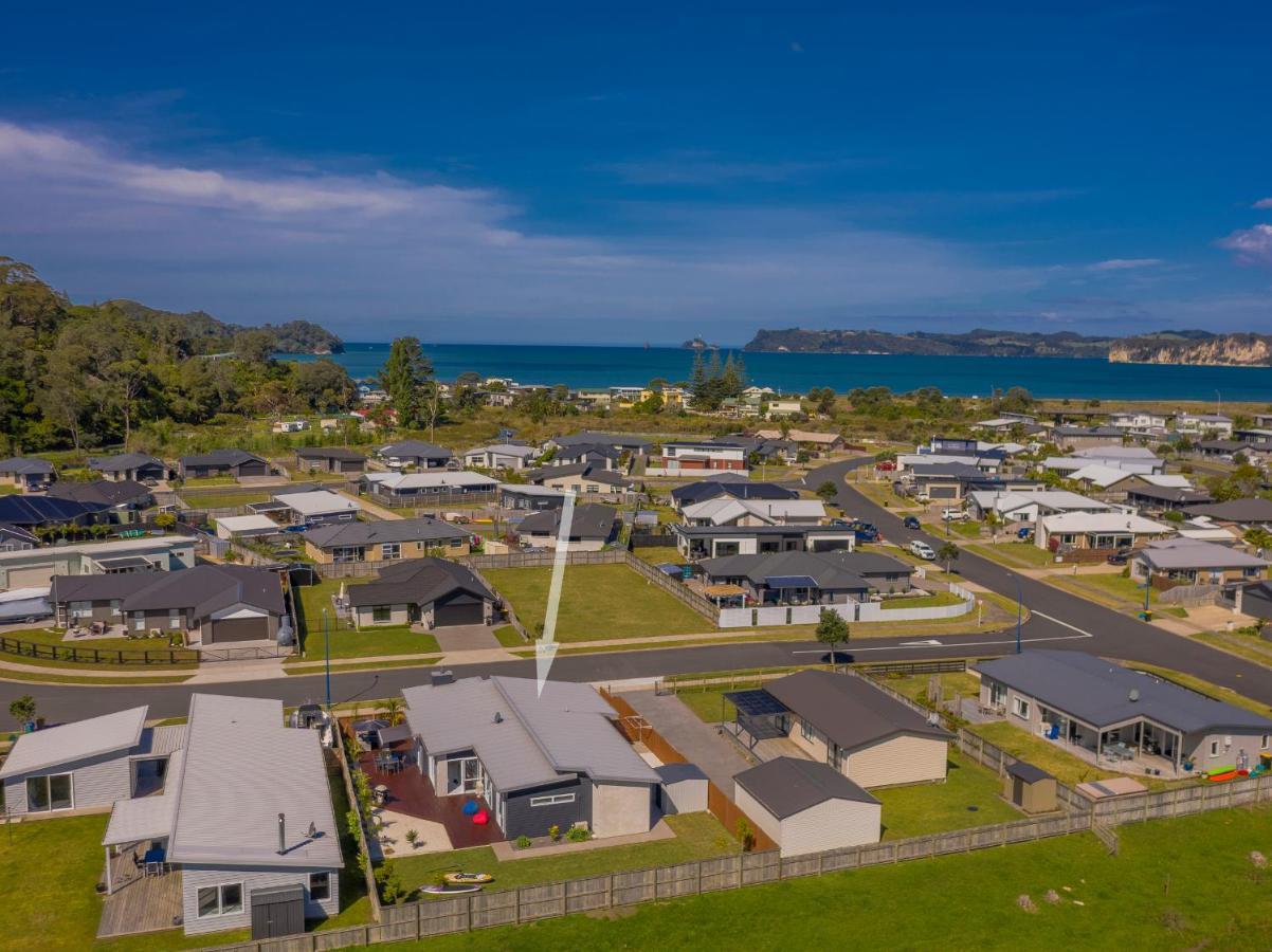 Modern Beach Pad - Whitianga Holiday Home Экстерьер фото