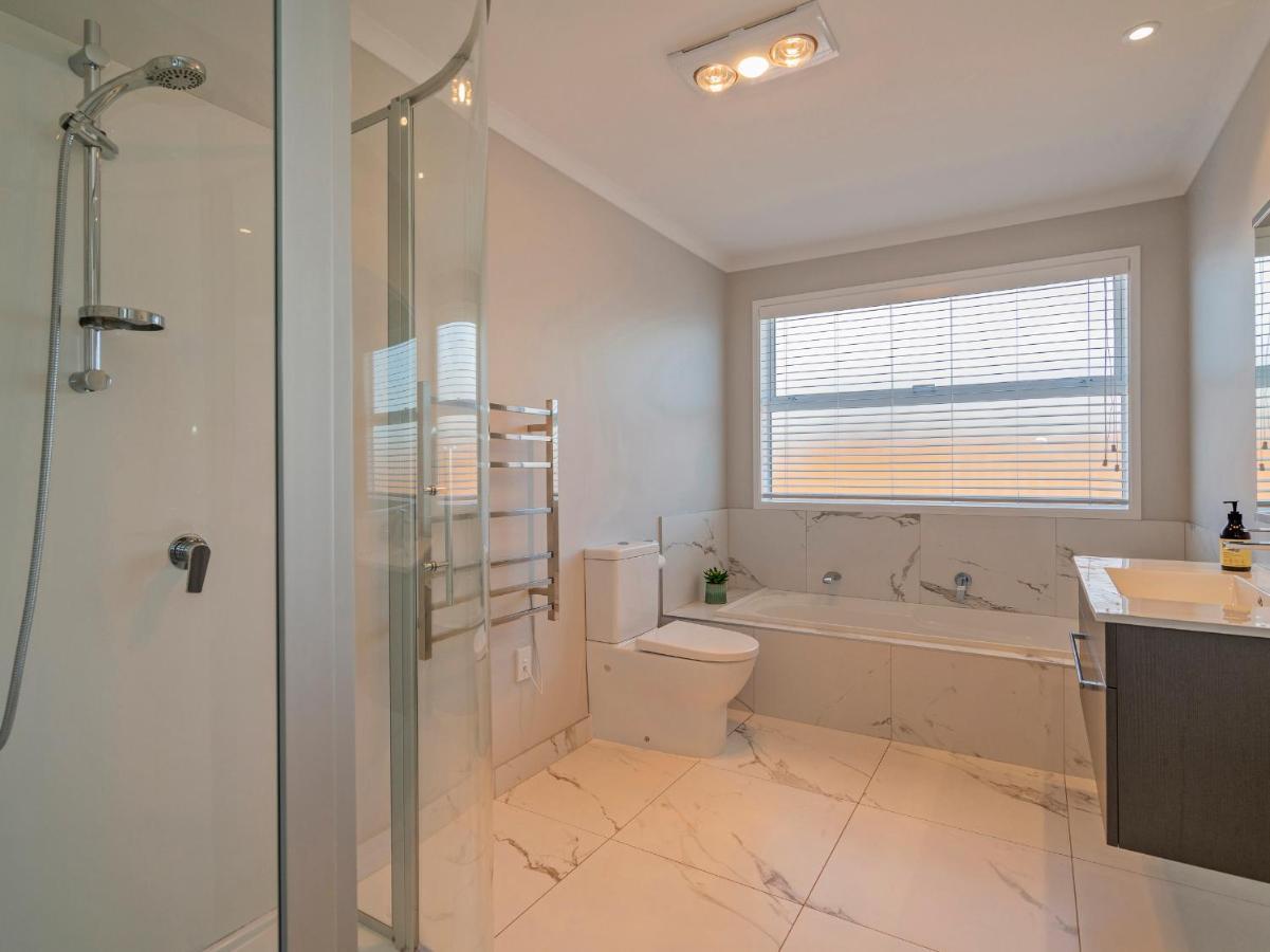 Modern Beach Pad - Whitianga Holiday Home Экстерьер фото