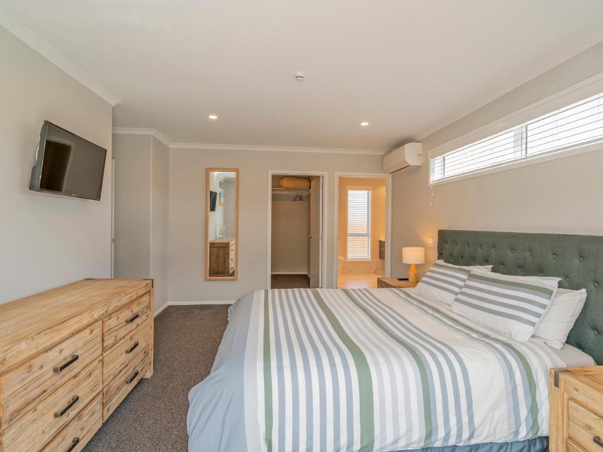 Modern Beach Pad - Whitianga Holiday Home Экстерьер фото